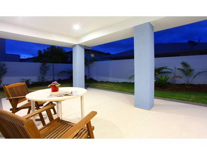 7698 Fairway Boulevard, Hope Island QLD 4212