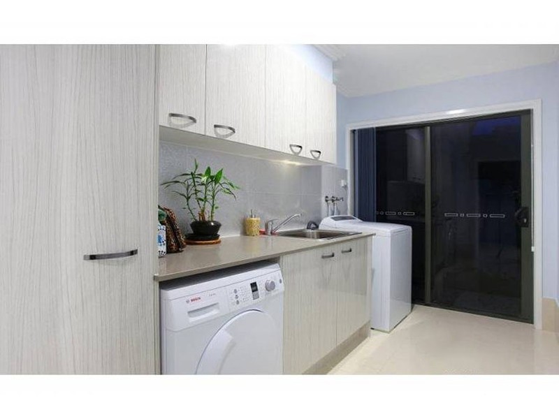 7698 Fairway Boulevard, Hope Island QLD 4212