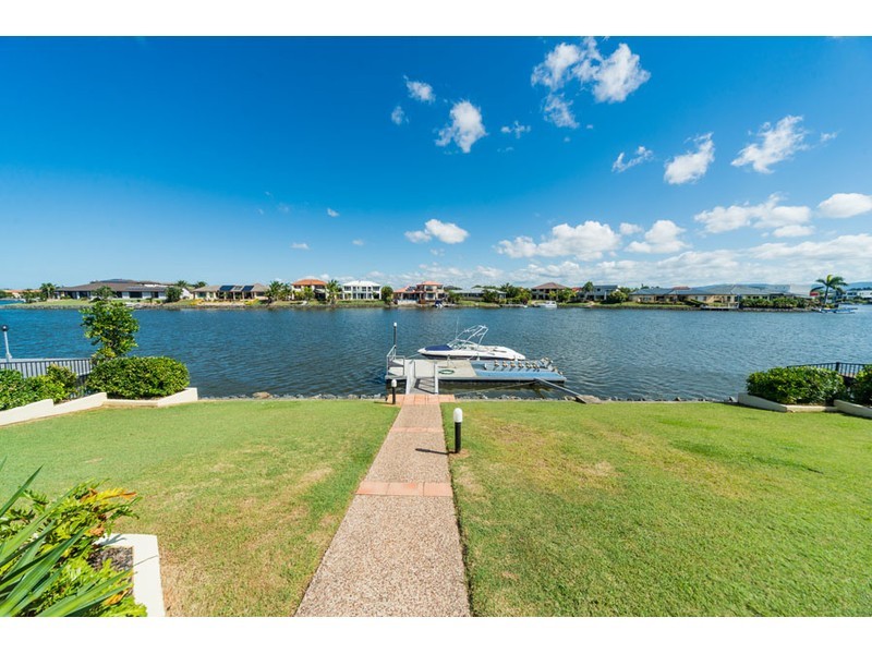 44 The Peninsula, Helensvale QLD 4212