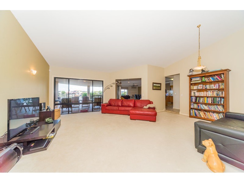 44 The Peninsula, Helensvale QLD 4212