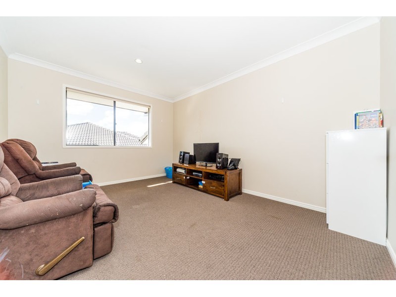 33 Manning Circuit, Pacific Pines QLD 4211