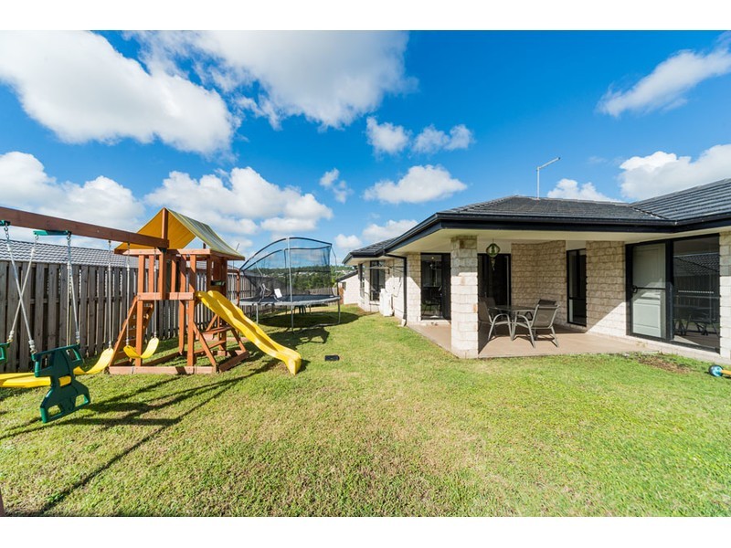 33 Manning Circuit, Pacific Pines QLD 4211