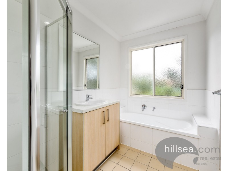 4/49 Usher Avenue, Labrador QLD 4215