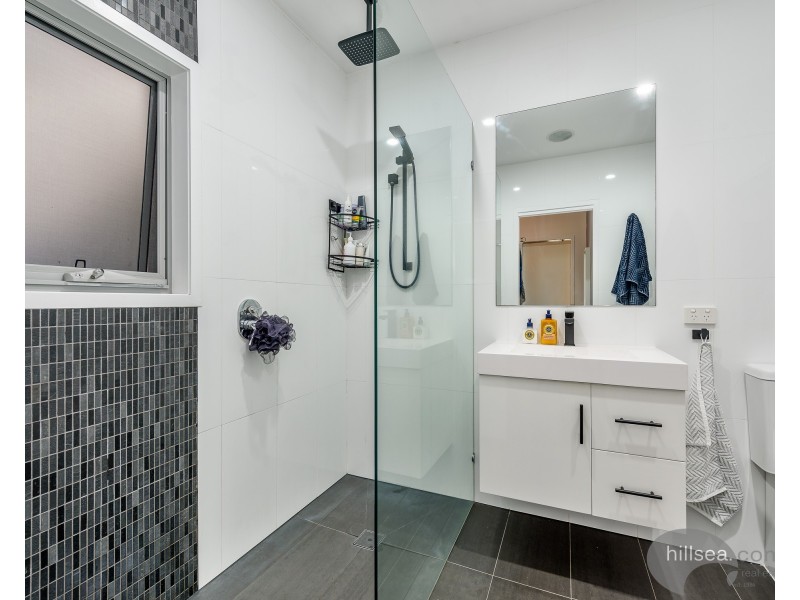 88 Robert Street, Labrador QLD 4215