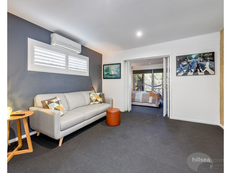 88 Robert Street, Labrador QLD 4215