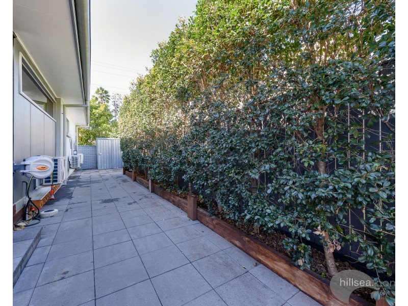 88 Robert Street, Labrador QLD 4215