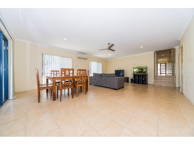 17 Greendragon Crescent, Upper Coomera QLD 4209