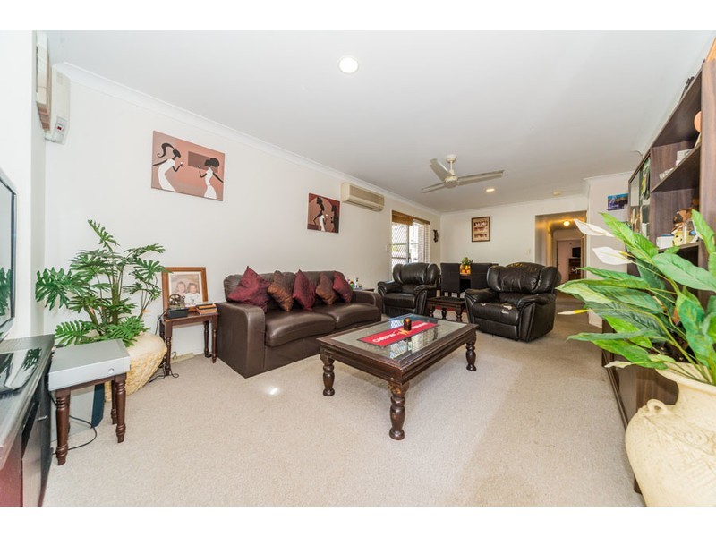 1/10 Annette Court, Labrador QLD 4215