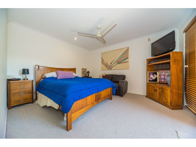 1/10 Annette Court, Labrador QLD 4215