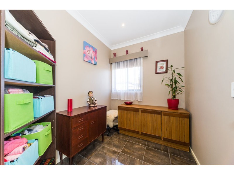 9 St Maarten Crescent, Oxenford QLD 4210