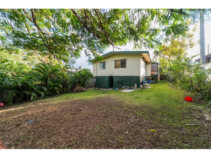 24 Dandar Drive, Southport QLD 4215
