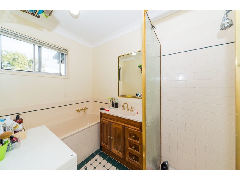 24 Dandar Drive, Southport QLD 4215