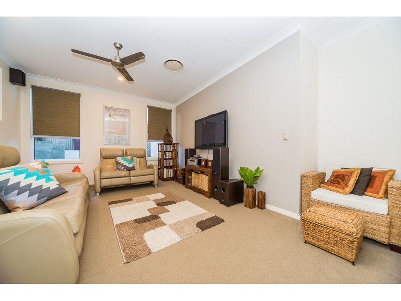 16 Amaray Drive, Upper Coomera QLD 4209