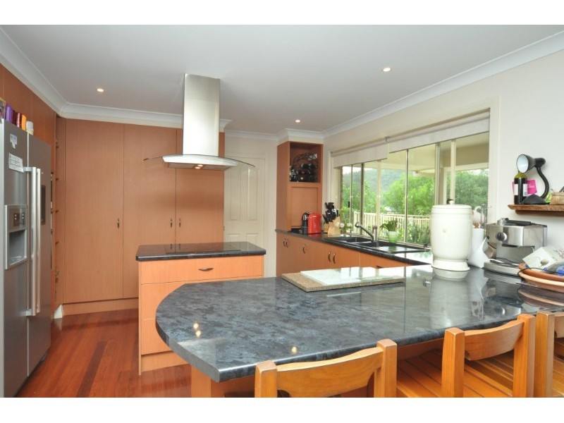 21 Mountain View Crest, Mount Nathan QLD 4211