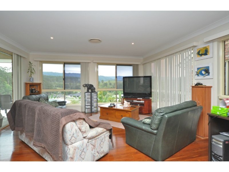 21 Mountain View Crest, Mount Nathan QLD 4211