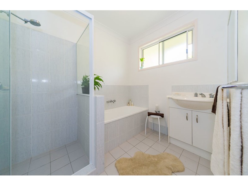 66 Village Way, Oxenford QLD 4210