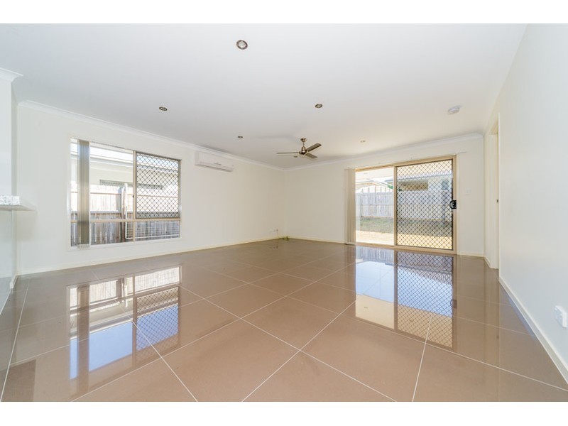 9 Winchester Crescent, Pimpama QLD 4209