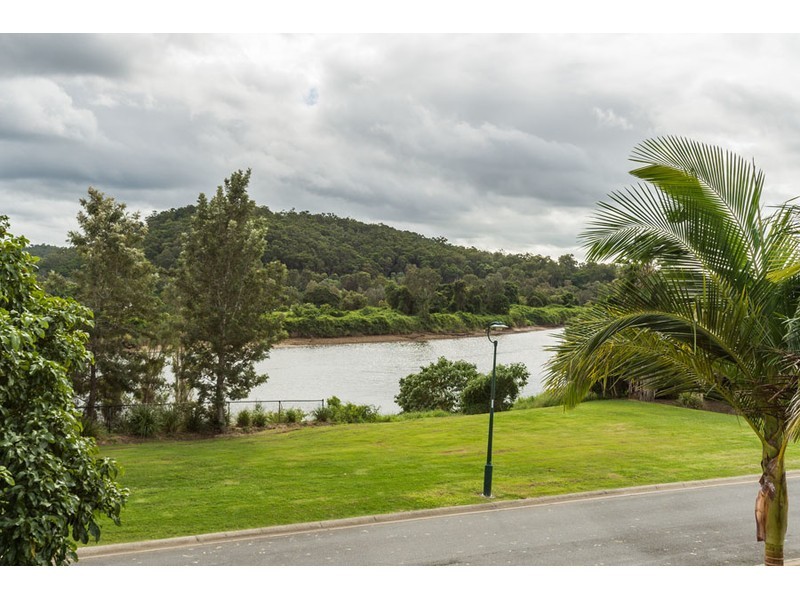 54 Graywillow Boulevard, Oxenford QLD 4210