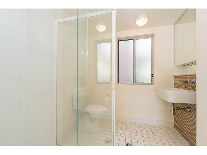 223/64-68 Sickle Avenue, Hope Island QLD 4212