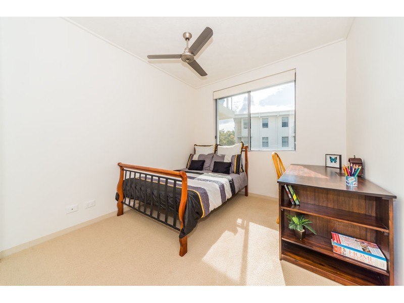 223/64-68 Sickle Avenue, Hope Island QLD 4212