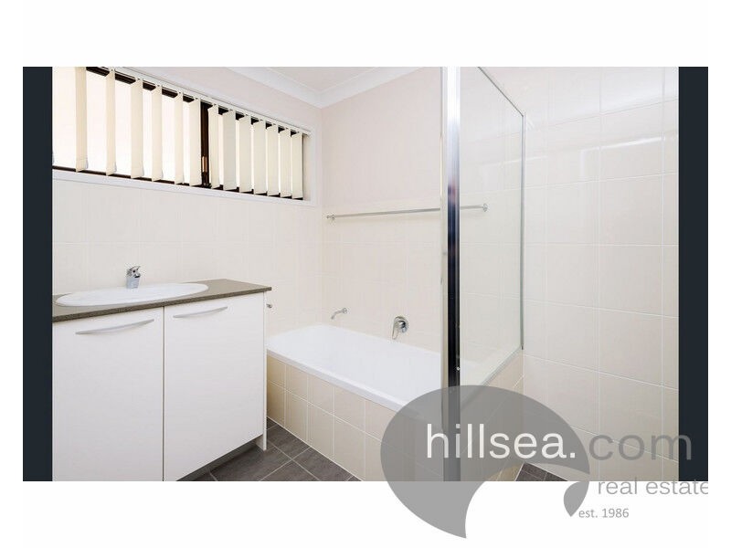 145 Oxley Drive, Hollywell QLD 4216