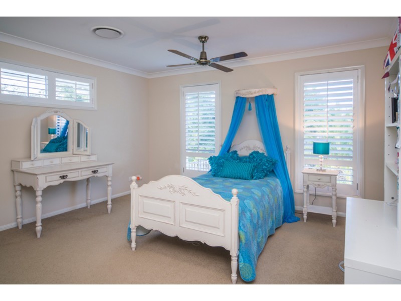 18 Katinka Circuit, Coomera Waters QLD 4209