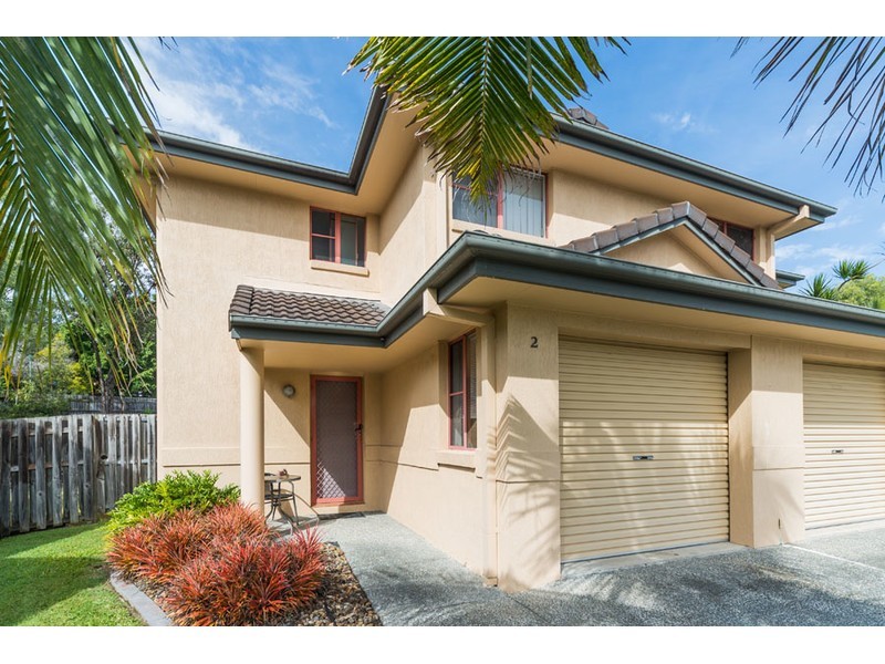 2/107 Greenacre  Drive, Parkwood QLD 4214