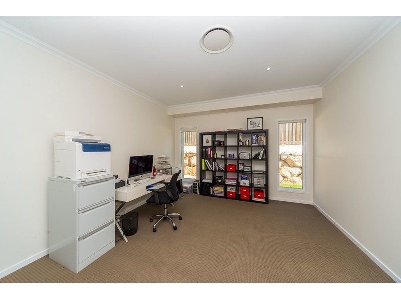 27 Northern Skies Terrace, Maudsland QLD 4210