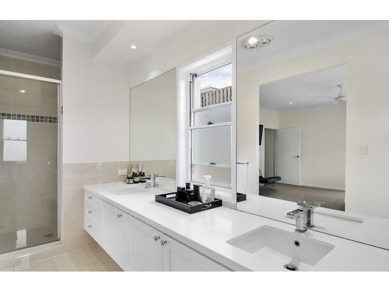 27 Northern Skies Terrace, Maudsland QLD 4210