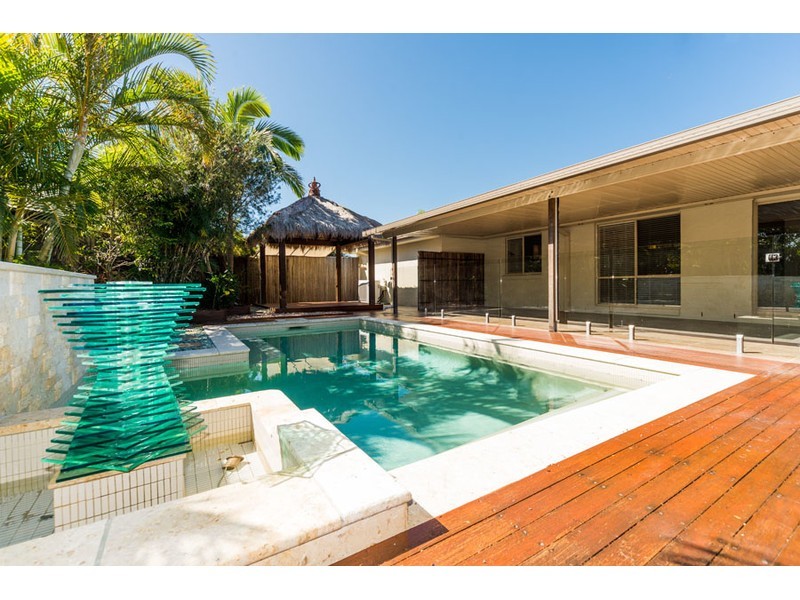 4 Xavier Place, Oxenford QLD 4210