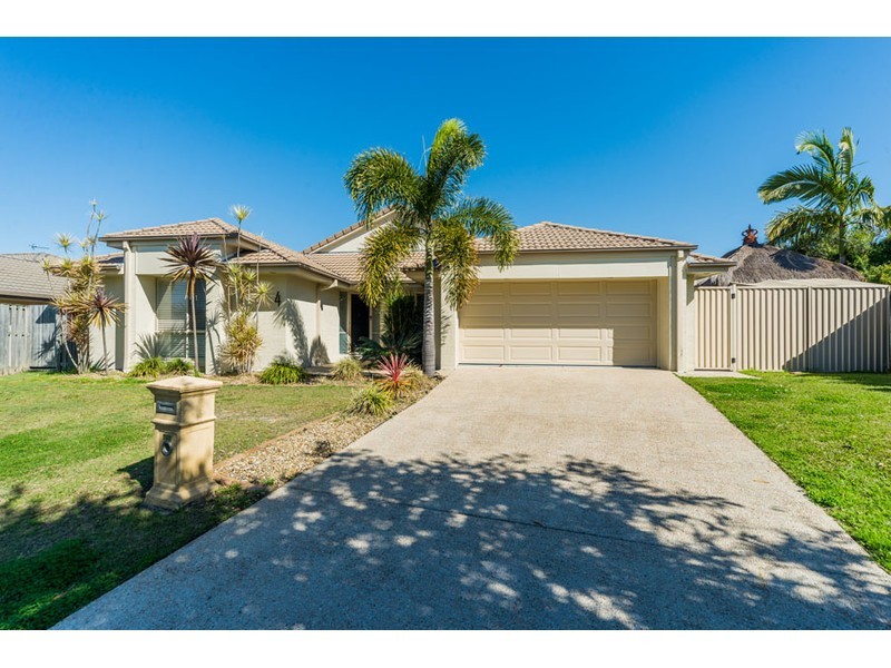 4 Xavier Place, Oxenford QLD 4210