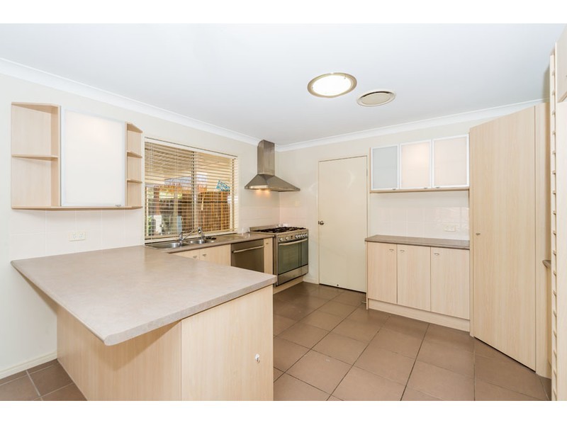 4 Xavier Place, Oxenford QLD 4210