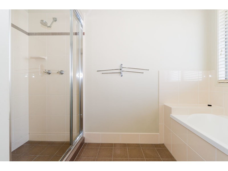 4 Xavier Place, Oxenford QLD 4210