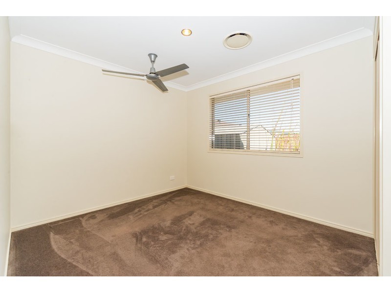 4 Xavier Place, Oxenford QLD 4210