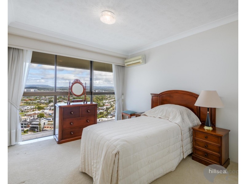 72/17 Bayview Street, Runaway Bay QLD 4216