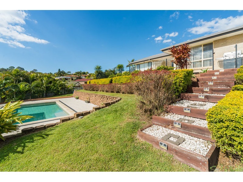 8 Laysan Crescent, Oxenford QLD 4210