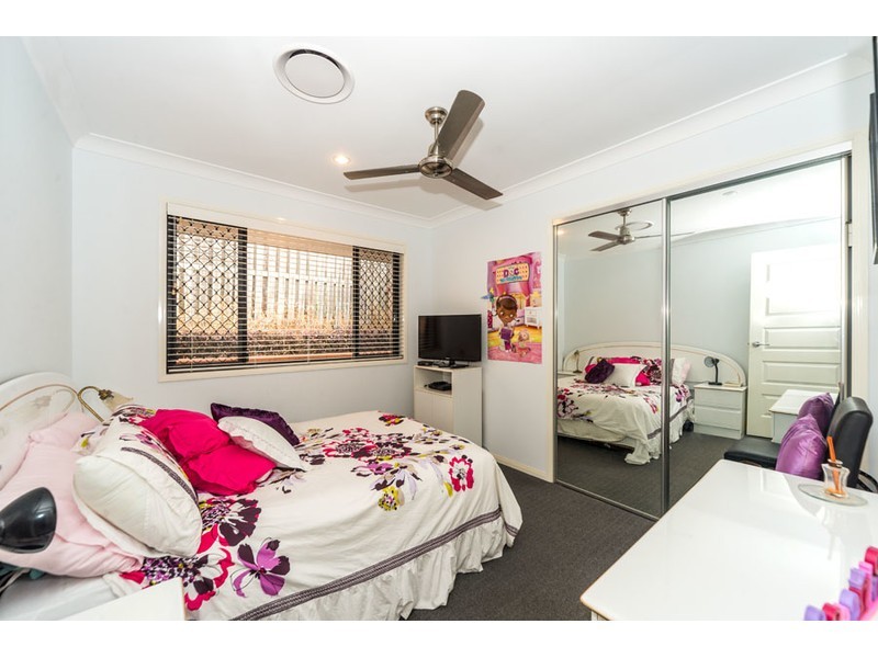 5 Temoe Rise, Pacific Pines QLD 4211