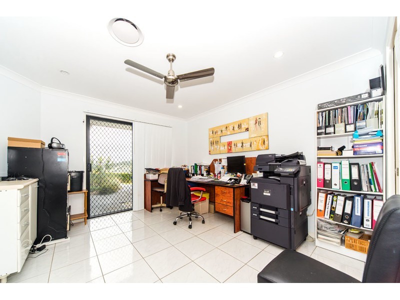 5 Temoe Rise, Pacific Pines QLD 4211