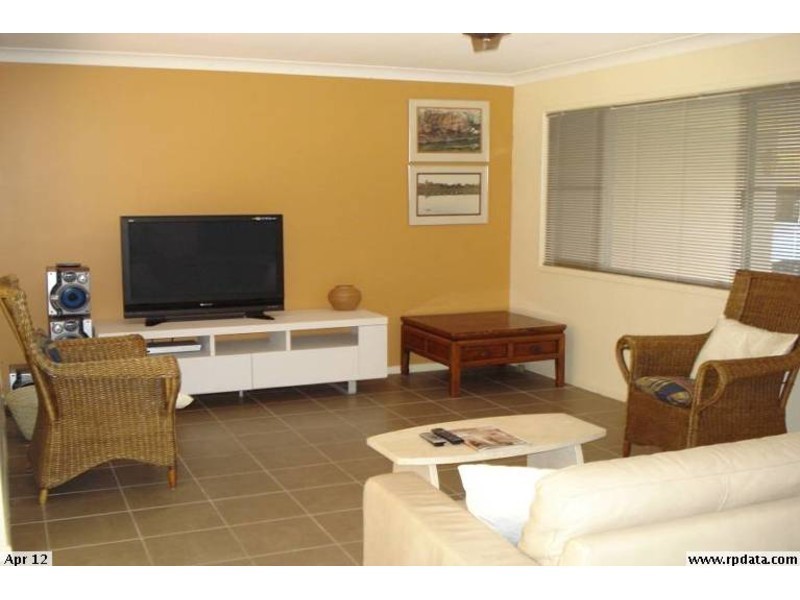 15 Shoveller Avenue, Paradise Point QLD 4216