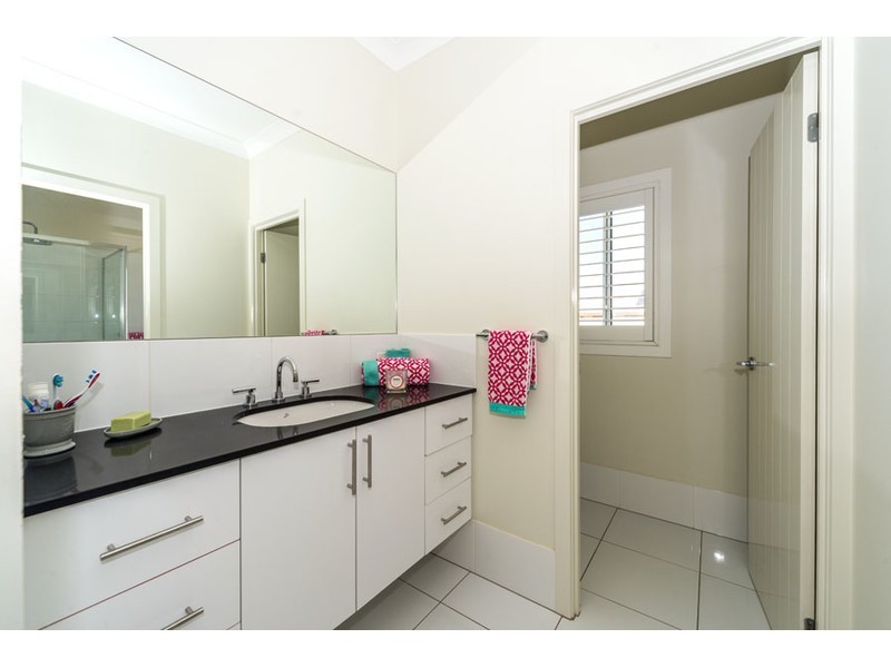 9 Captain Hope Avenue, Maudsland QLD 4210