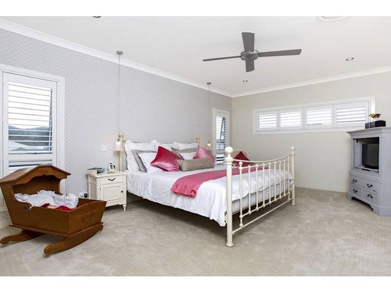 9 Captain Hope Avenue, Maudsland QLD 4210