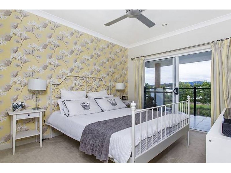 9 Captain Hope Avenue, Maudsland QLD 4210