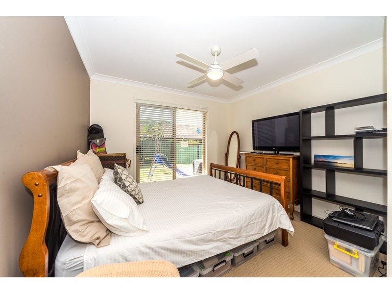2/213 Central Street, Labrador QLD 4215