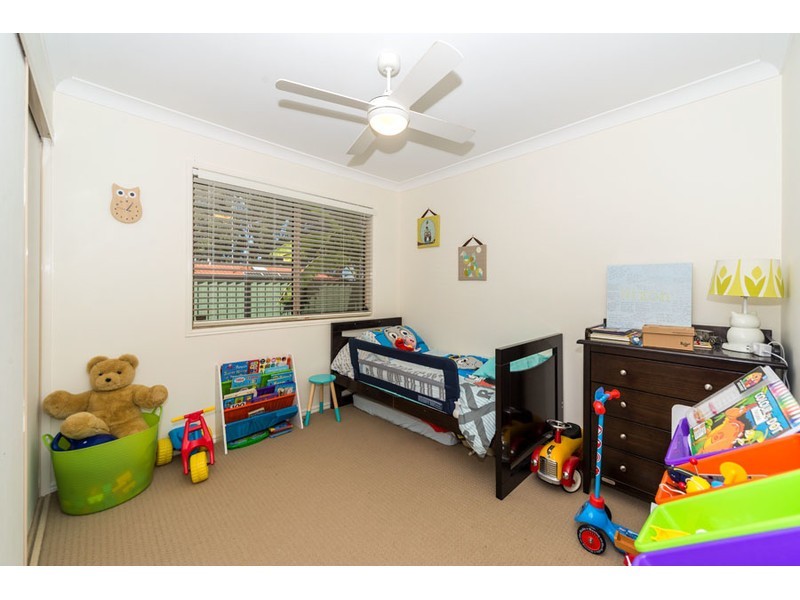 2/213 Central Street, Labrador QLD 4215