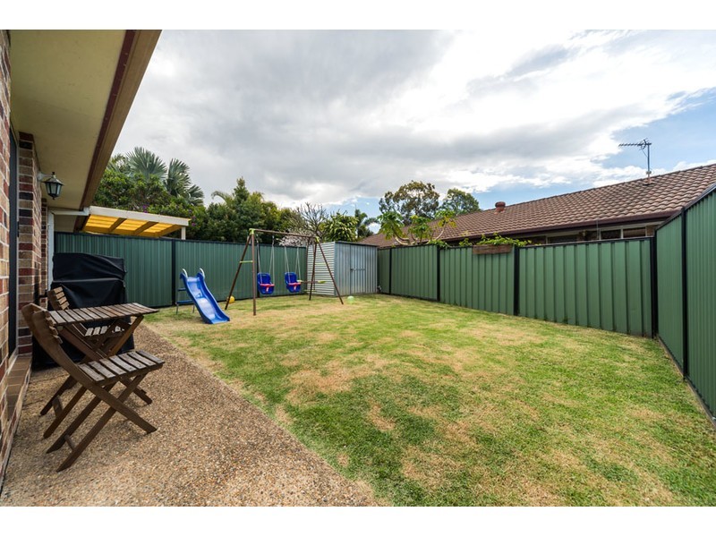 2/213 Central Street, Labrador QLD 4215