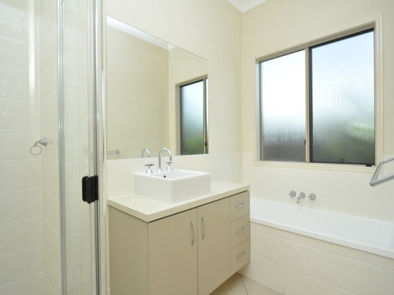 8 Icefire Lane, Coomera Waters QLD 4209