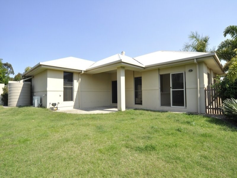 8 Icefire Lane, Coomera Waters QLD 4209