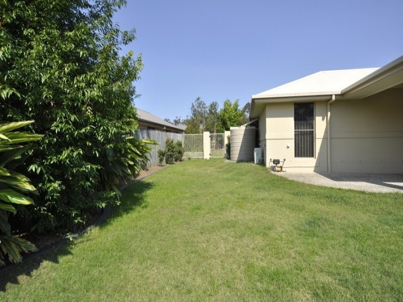 8 Icefire Lane, Coomera Waters QLD 4209