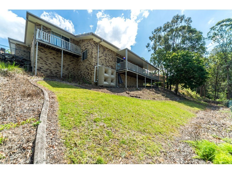 19 Crestridge Crescent, Oxenford QLD 4210