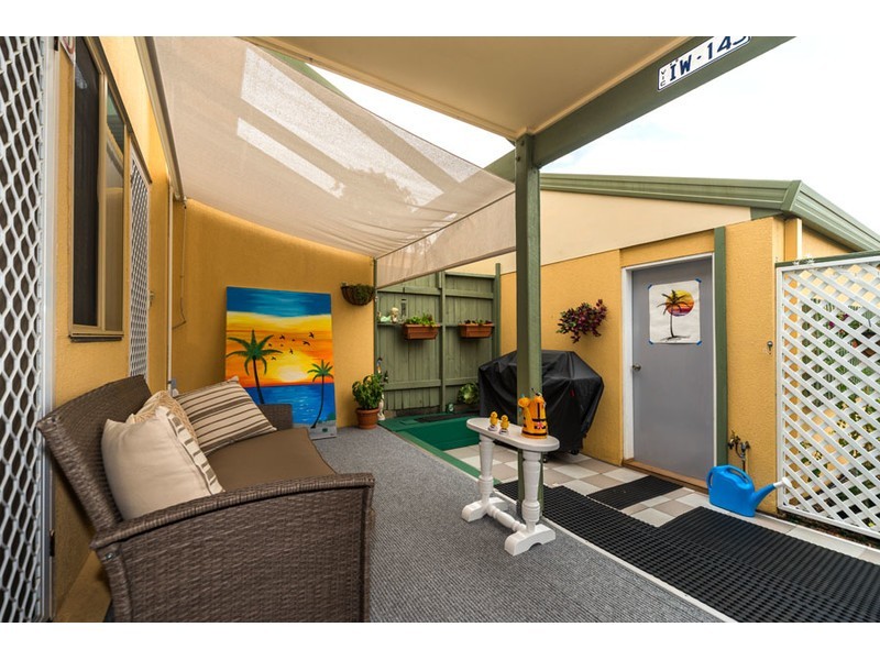 38/469 Pine Ridge Road, Runaway Bay QLD 4216